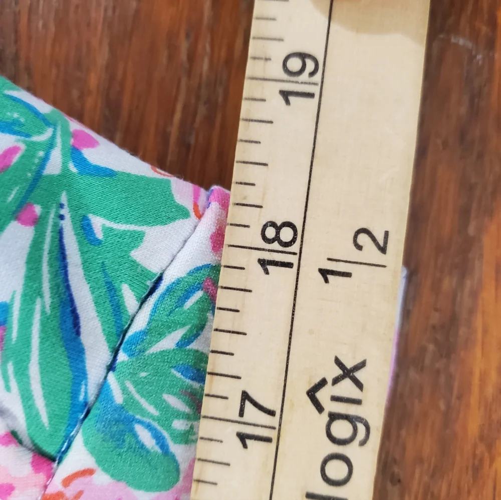LILLY PULITZER Scalloped Shorts Size 16 - Picture 7 of 7